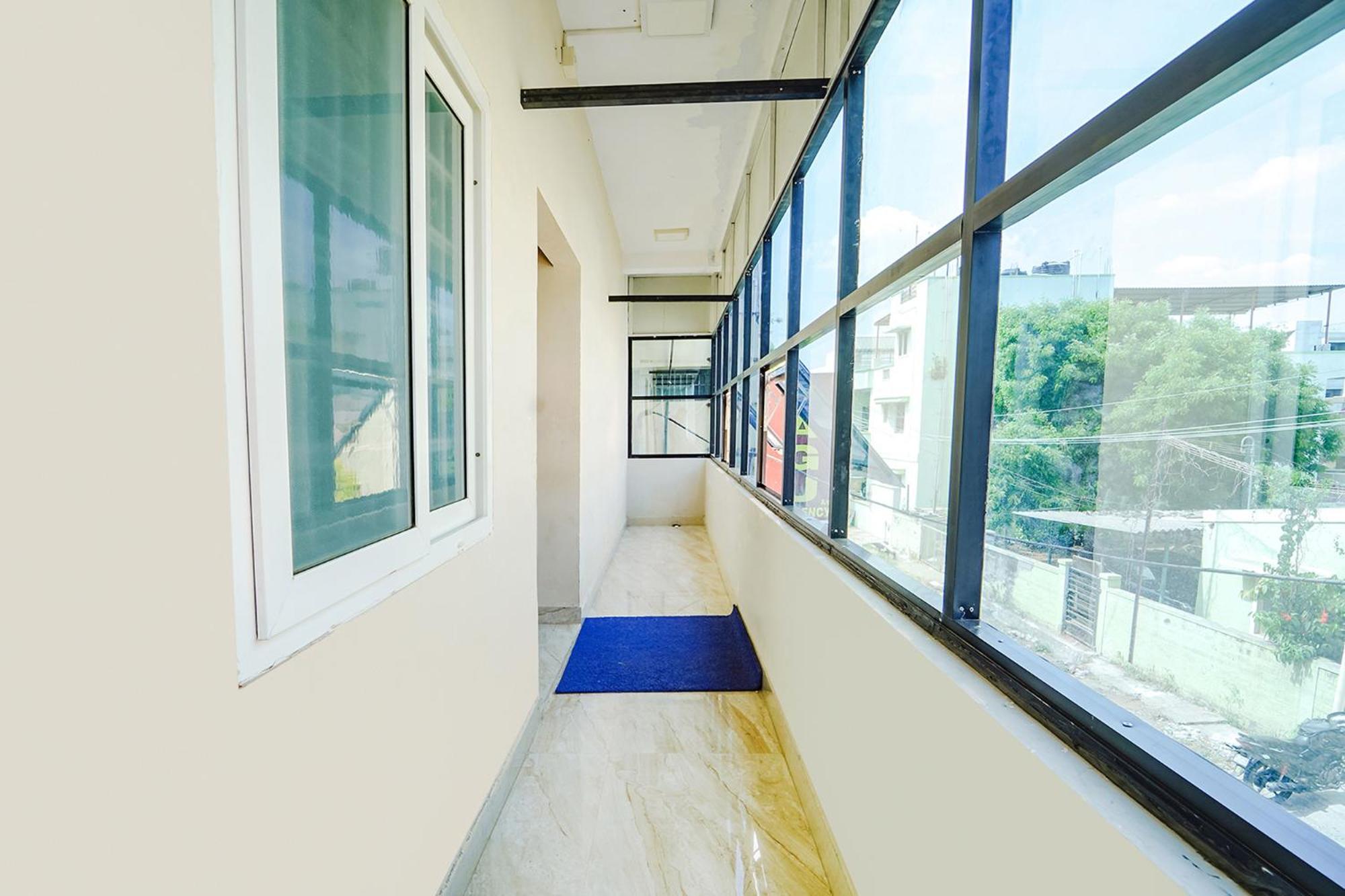 Fabexpress Uv Residency - 700M From Coimbatore International Airport Irugur Dış mekan fotoğraf