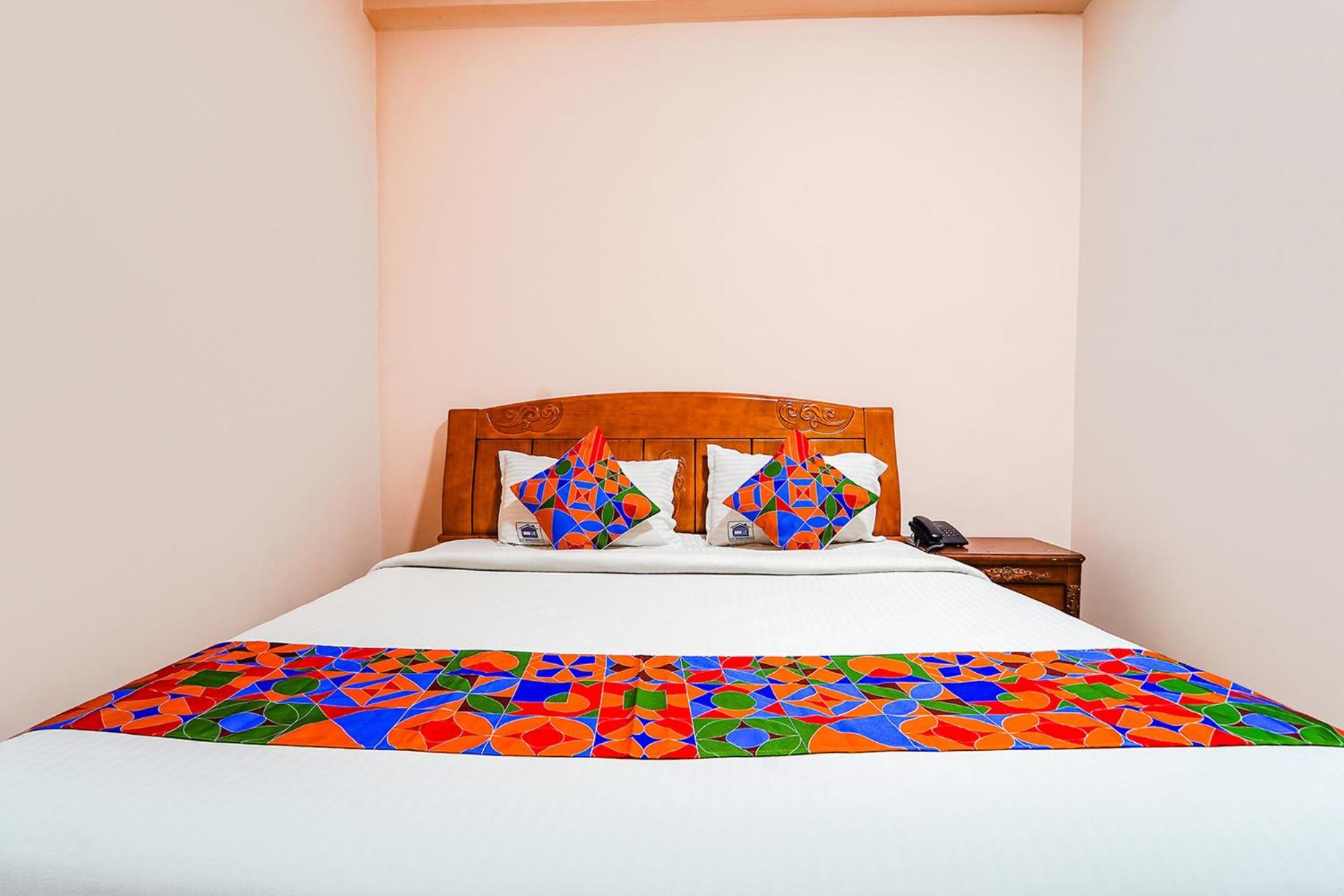 Fabexpress Uv Residency - 700M From Coimbatore International Airport Irugur Dış mekan fotoğraf