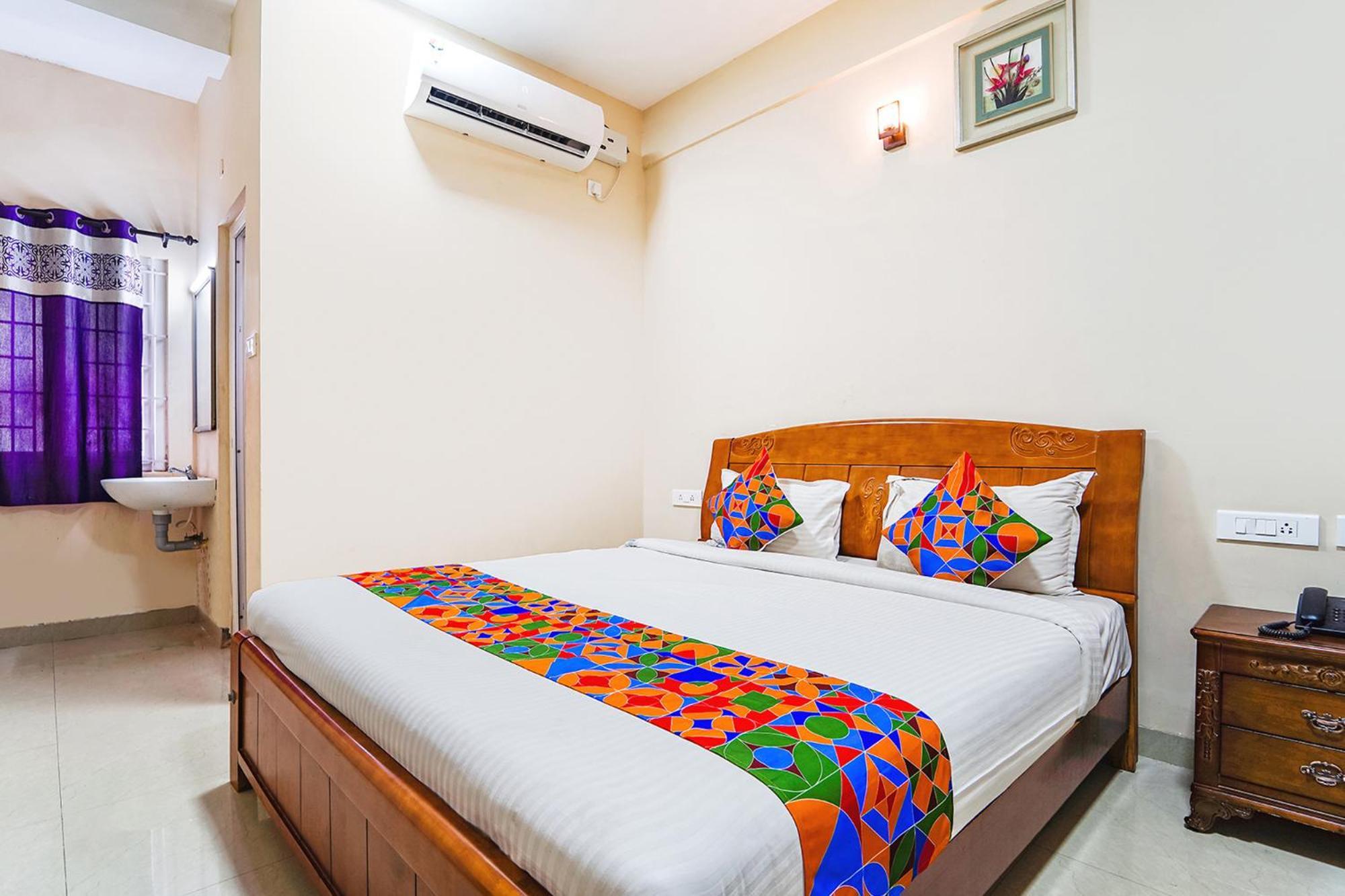 Fabexpress Uv Residency - 700M From Coimbatore International Airport Irugur Dış mekan fotoğraf