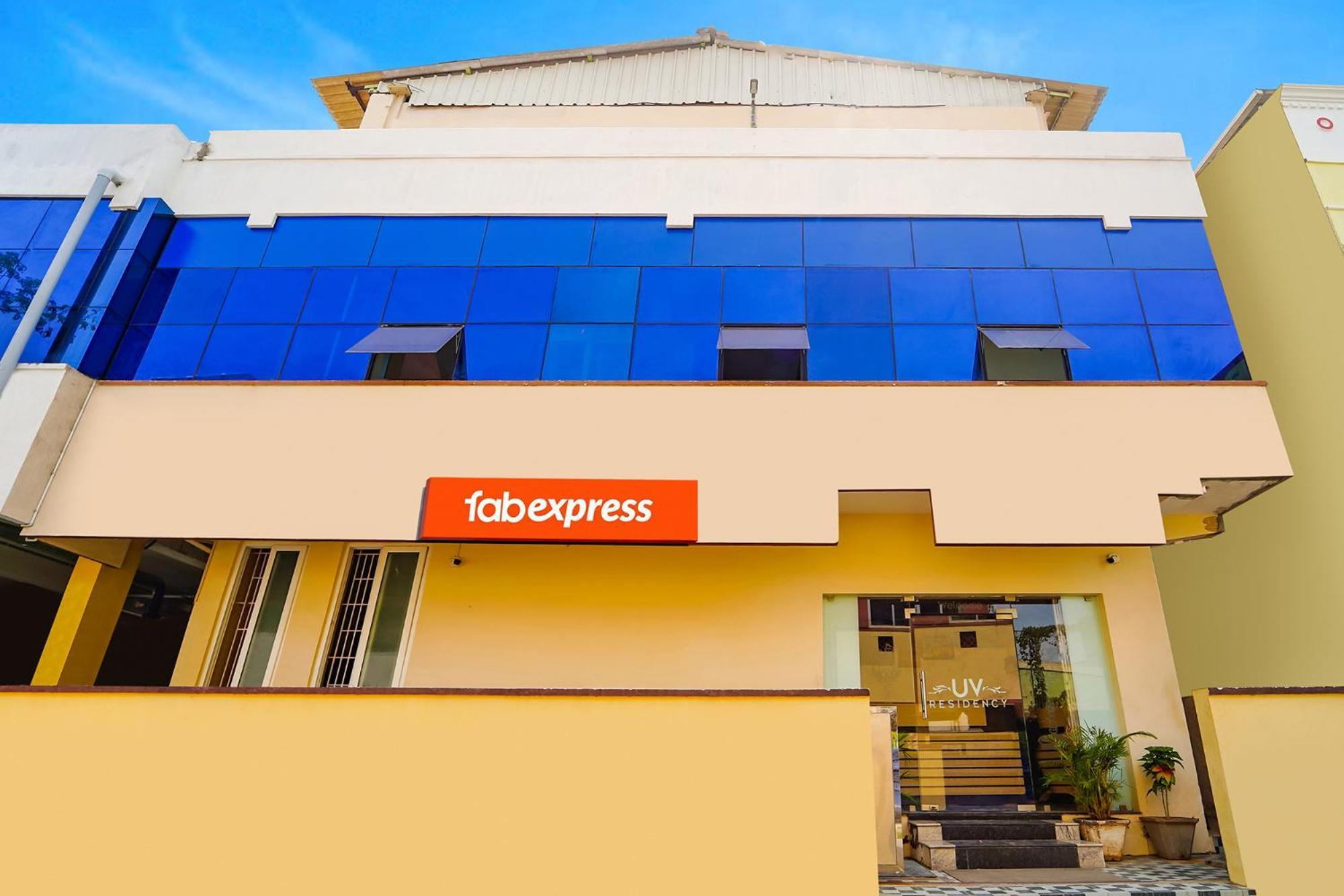 Fabexpress Uv Residency - 700M From Coimbatore International Airport Irugur Dış mekan fotoğraf
